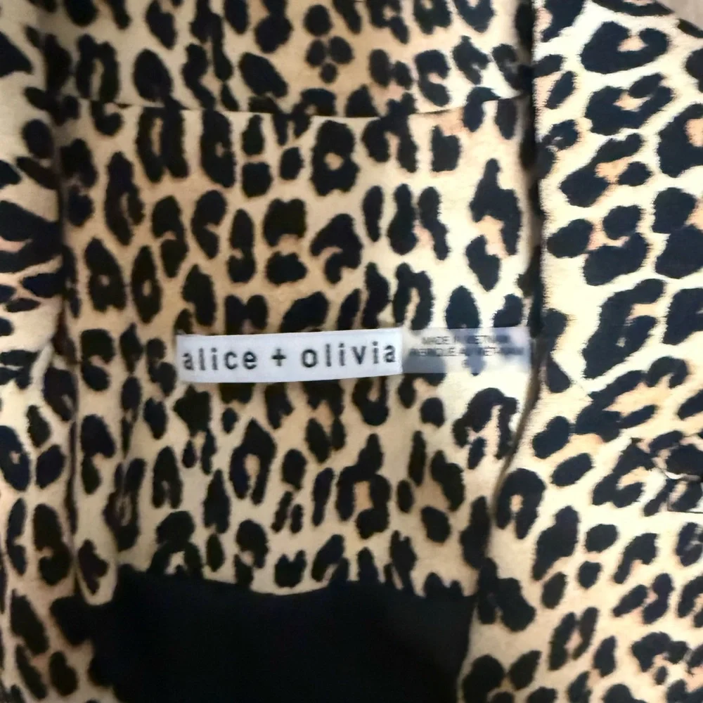 Leopard Print Women's Blazer - Picture 5 of 5